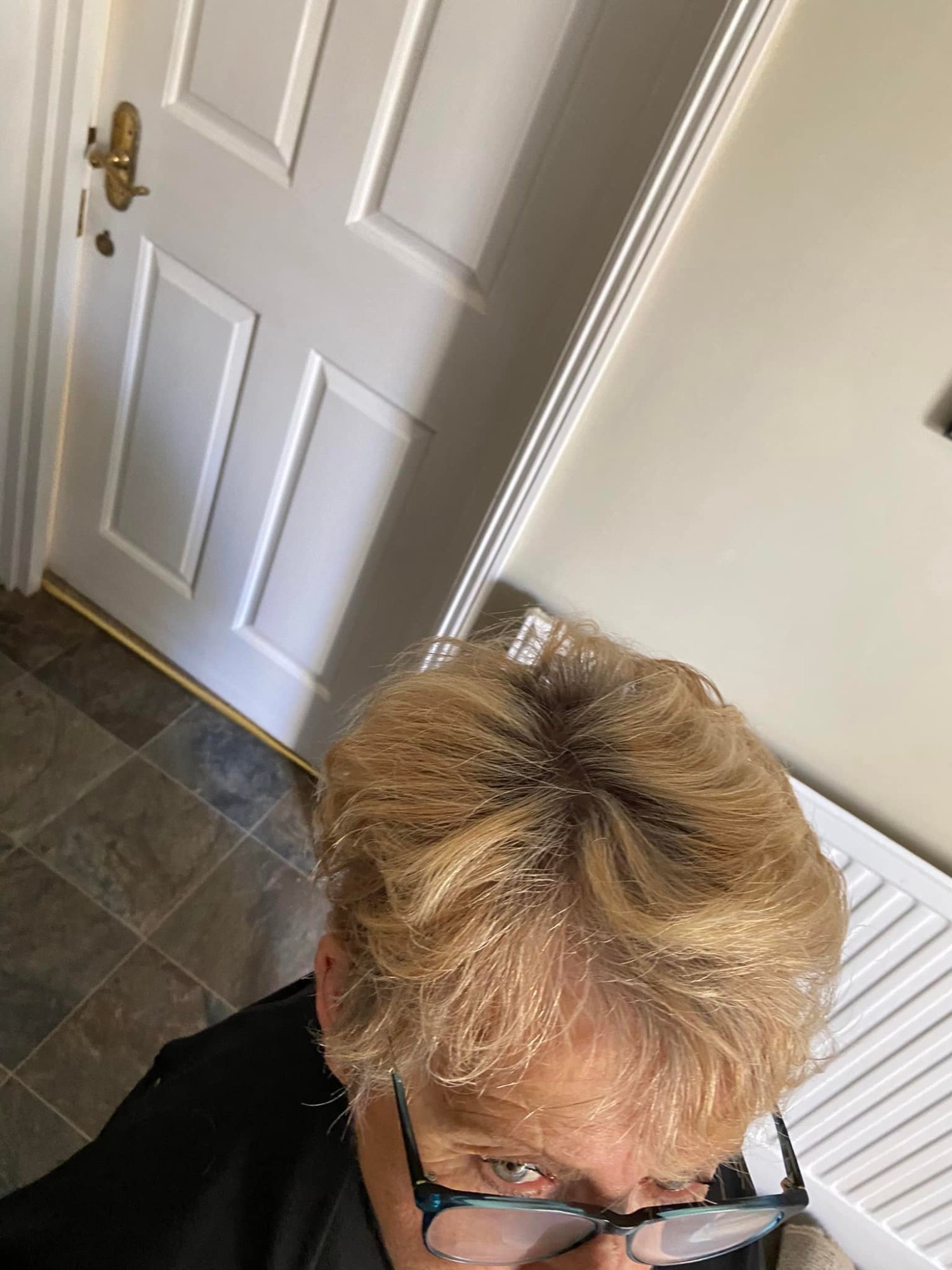 Colour client at home, mobile hairdresser Tunbridge Wells